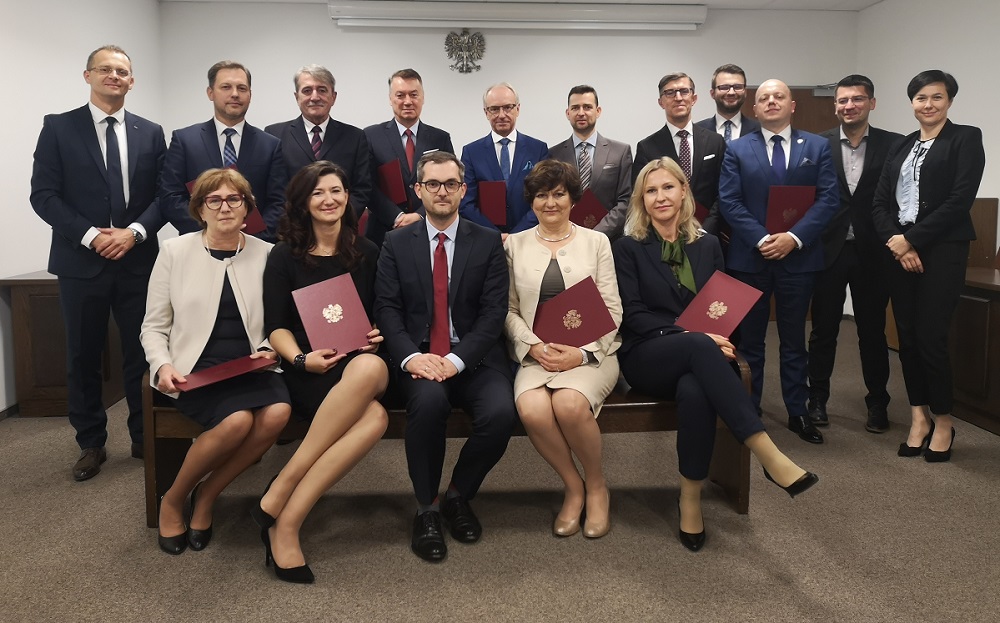 Rada Zamówień Publicznych z nominacjami przyznanymi przez Minister Przedsiębiorczości i Technologii. 